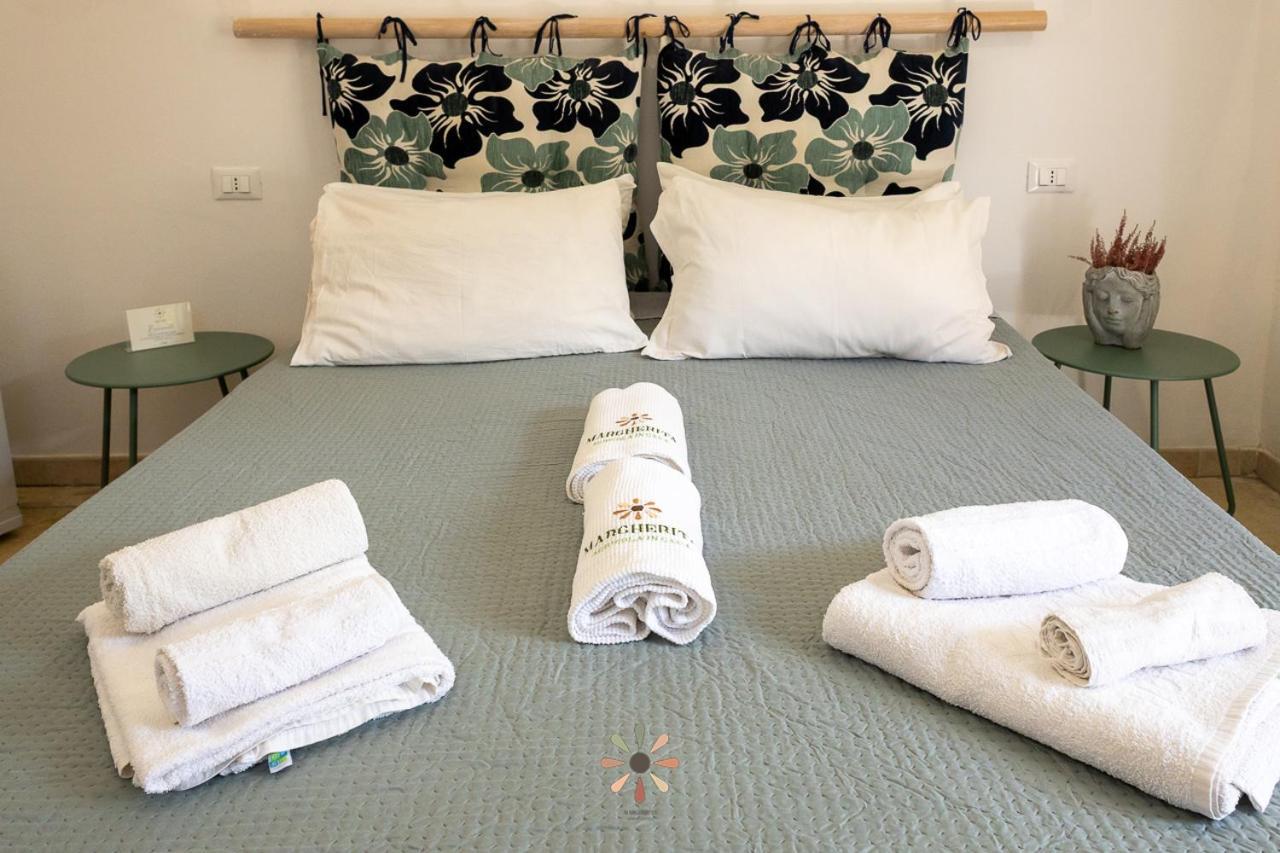 Agriturismo Tenuta Margherita ตอร์เลลาปิลโล ภายนอก รูปภาพ